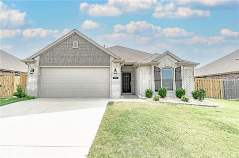 950 Silverthorn Dr, Centerton, AR 72719 photo 1