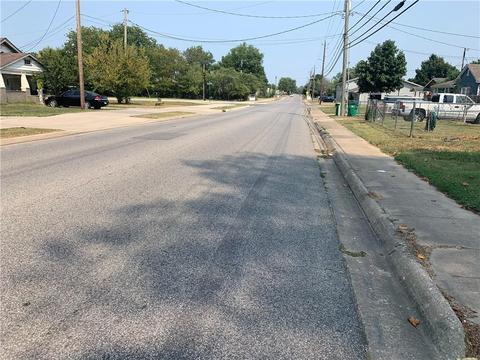 511 Park St, Springdale, AR 72764 photo 4