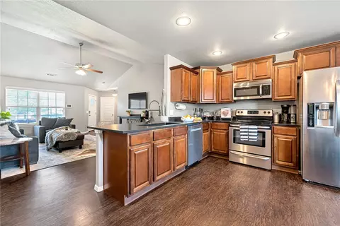 4551 Augustine Dr, Springdale, AR 72762 photo 6