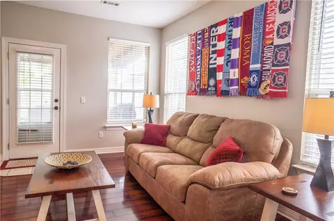 2987 Eagle Crest Cir, Springdale, AR 72762 photo 6