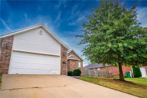 2987 Eagle Crest Cir, Springdale, AR 72762 photo 1