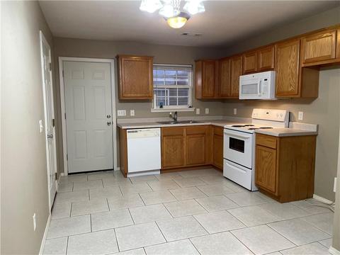 795 Cascade Cir, Springdale, AR 72764 photo 4