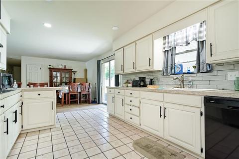 2101 Dee Ave, Springdale, AR 72762 photo 4
