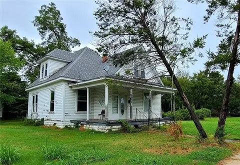 1401 N 6th St, Fort Smith, AR 72901 photo 2