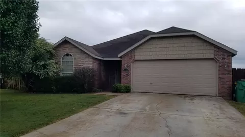 2339 Linden Cir, Springdale, AR 72764 photo 1