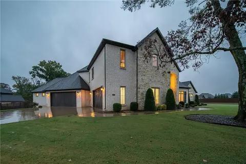 3200 Oak Tree Dr, Centerton, AR 72719 photo 2