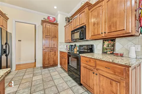299 Chantilly Ave, Springdale, AR 72764 photo 2