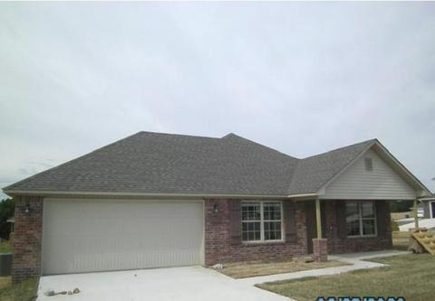 2101 Cedar Cir, Gentry, AR 72734 photo 1