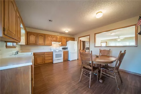 250 Stein St, Centerton, AR 72719 photo 6