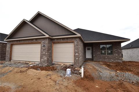731 Merryfield St, Bentonville, AR 72712