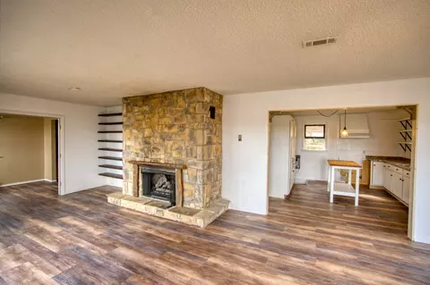 69 E Bluff Rd, Eureka Springs, AR 72631 photo 6