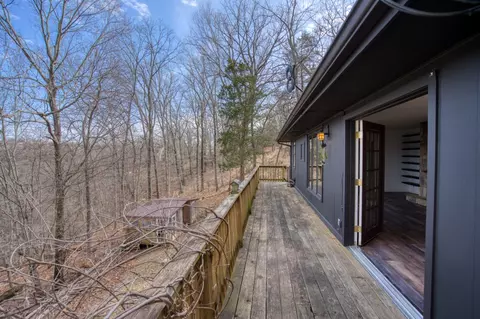 69 E Bluff Rd, Eureka Springs, AR 72631 photo 18