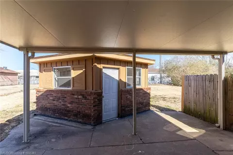 1406 Strozier Ct, Barling, AR 72923 photo 15