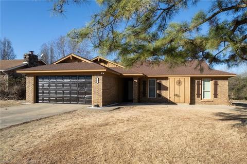 1406 Strozier Ct, Barling, AR 72923 photo 1