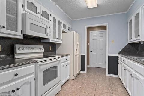 1406 Strozier Ct, Barling, AR 72923 photo 5