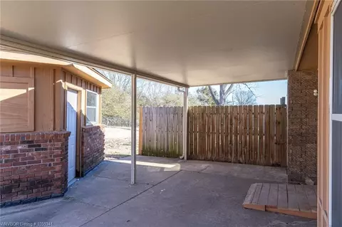 1406 Strozier Ct, Barling, AR 72923 photo 17
