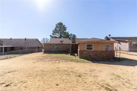 1406 Strozier Ct, Barling, AR 72923 photo 19