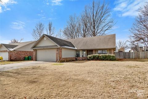 3420 Brian St, Springdale, AR 72764 photo 2