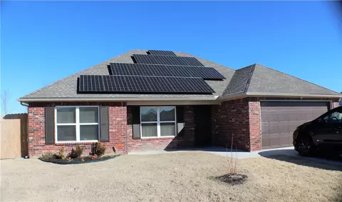 910 Raspberry St, Elkins, AR 72727 photo 1