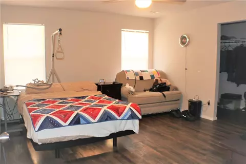 910 Raspberry St, Elkins, AR 72727 photo 8