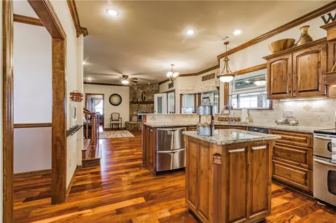 841 Bausinger Rd, Springdale, AR 72762 photo 9
