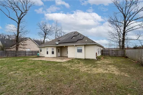 509 Comanche Dr, Gentry, AR 72734 photo 5