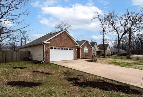 509 Comanche Dr, Gentry, AR 72734 photo 2