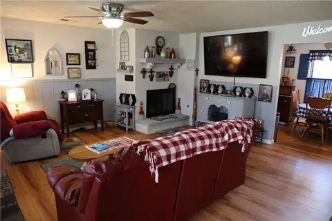 209 E Henson Ave, Springdale, AR 72764 photo 10