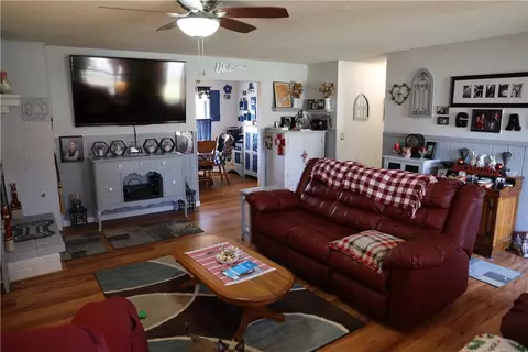 209 E Henson Ave, Springdale, AR 72764 photo 11