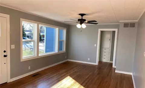706 Maple Dr, Springdale, AR 72764 photo 2