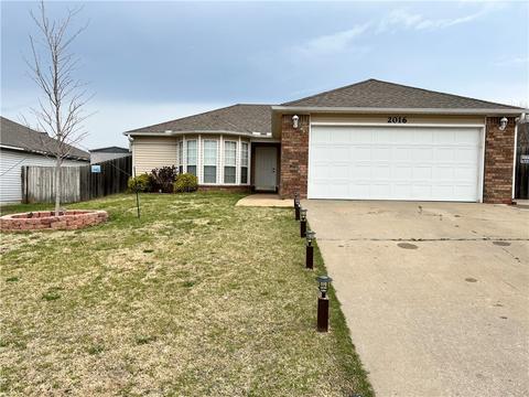 2016 Garnet Rd, Springdale, AR 72764 photo 2