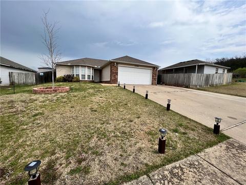 2016 Garnet Rd, Springdale, AR 72764 photo 4