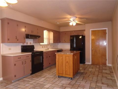 1908 Sisco Ave, Springdale, AR 72762 photo 3