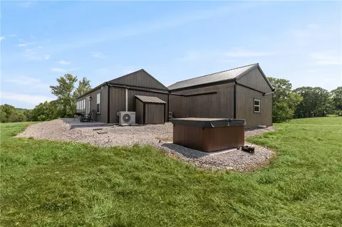 1117 Miser Rd, Noel, MO 64854 photo 2