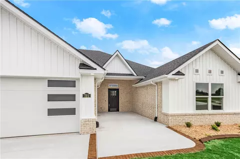 721 Bronco St, Centerton, AR 72719 photo 2