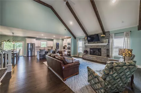 1271 Hope St, Centerton, AR 72719 photo 3