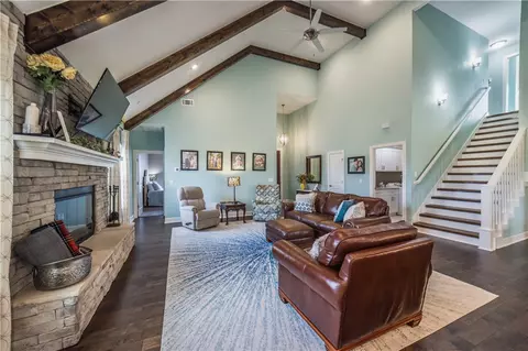 1271 Hope St, Centerton, AR 72719 photo 4