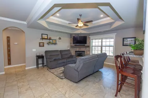 209 Monroe St, Centerton, AR 72719 photo 3