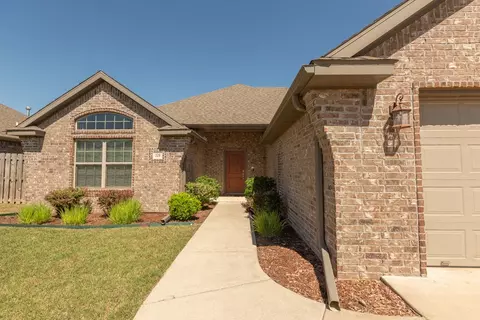 209 Monroe St, Centerton, AR 72719 photo 2