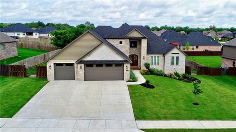 131 Sicily Dr, Centerton, AR 72719 photo 1