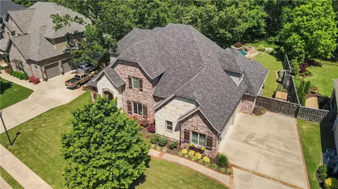 3301 Oak Tree Dr, Centerton, AR 72719 photo 2