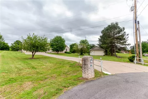 3319 Larkspur Ln, Fort Smith, AR 72916 photo 5