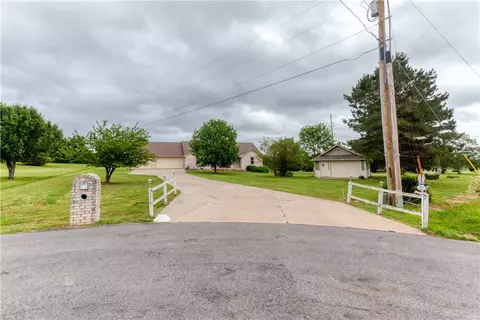 3319 Larkspur Ln, Fort Smith, AR 72916 photo 4