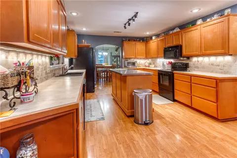 3319 Larkspur Ln, Fort Smith, AR 72916 photo 8
