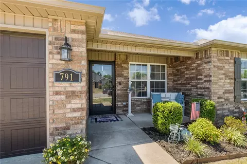 791 Morningside Dr, Centerton, AR 72719 photo 2