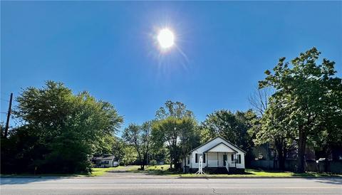 2310 S School Ave, Fayetteville, AR 72701
