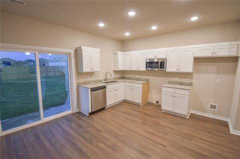 330 Williams Ct, Centerton, AR 72713 photo 4