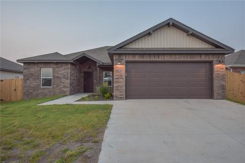 330 Williams Ct, Centerton, AR 72713
