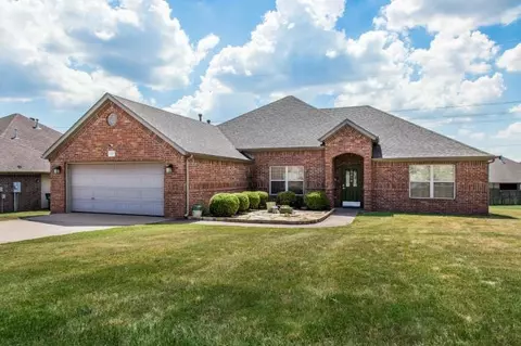 3290 Glenbrook Loop, Springdale, AR 72764 photo 1