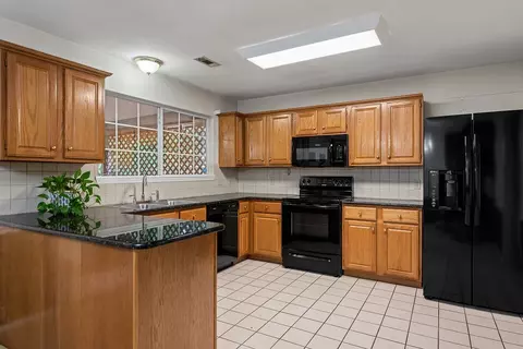 2482 Jean St, Springdale, AR 72762 photo 5